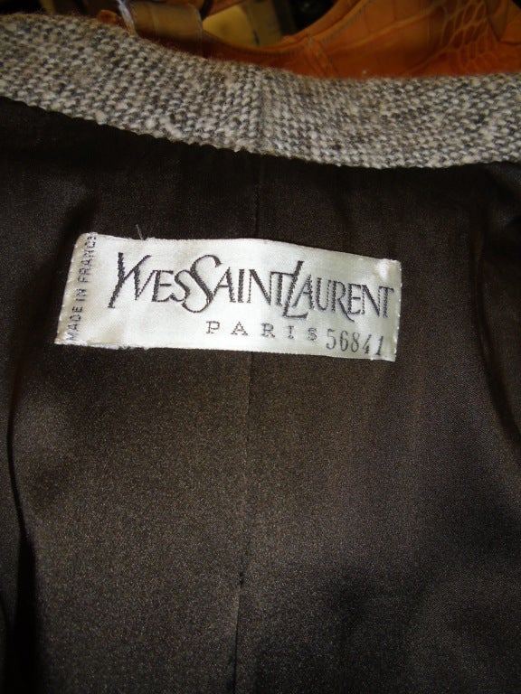 Yves Saint Laurent Haute Couture Power  tweed Suit 1970's For Sale 5