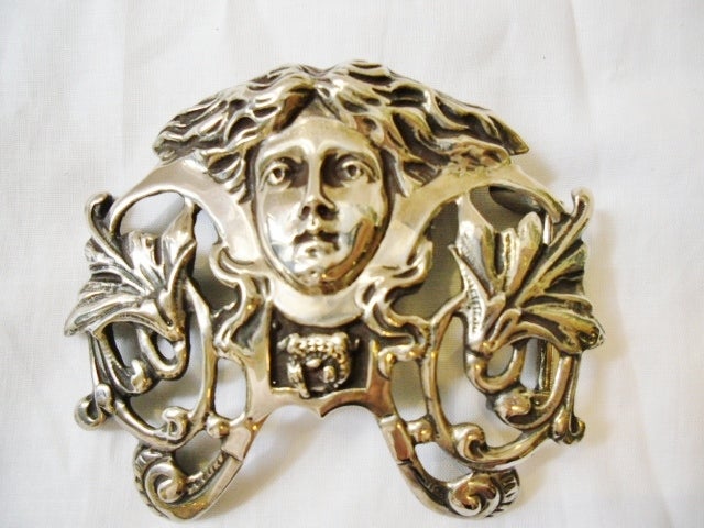 Medusa/ Woman with hair sterling silver Kieselstein-Cord  very rare belt buckle. Perfect condition. Like new. No signs of any ware. Dated 2004. number 050.
4.5