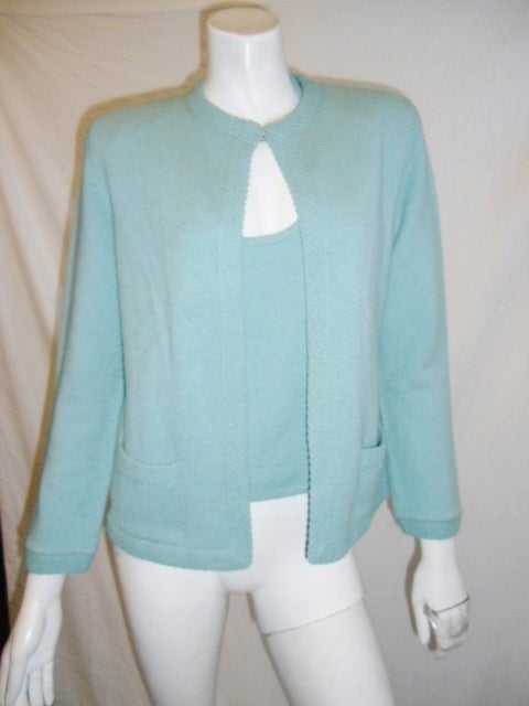 Women's Chanel Aqua Blue Cashmere Sweater Set/ Jacket With Crystal Pins For Sale
