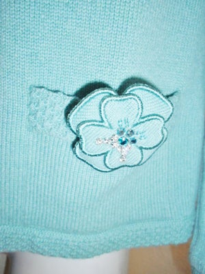 Chanel Aqua Blue Cashmere Sweater Set/ Jacket With Crystal Pins For Sale 3