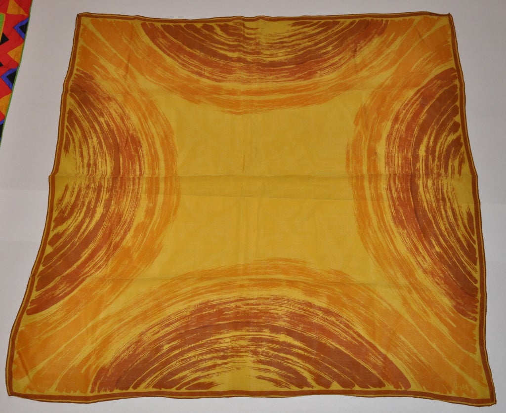 Le foulard en soie imprimé 