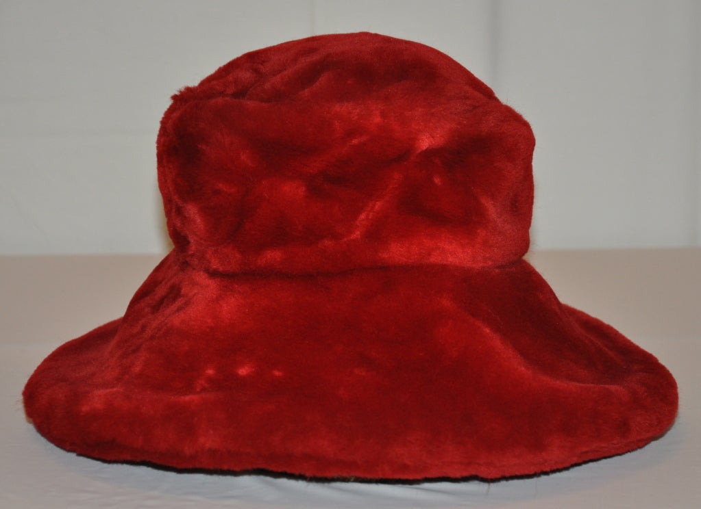 Saks Fifth Avenue Italian Red faux-fur wide brim hat measures 8
