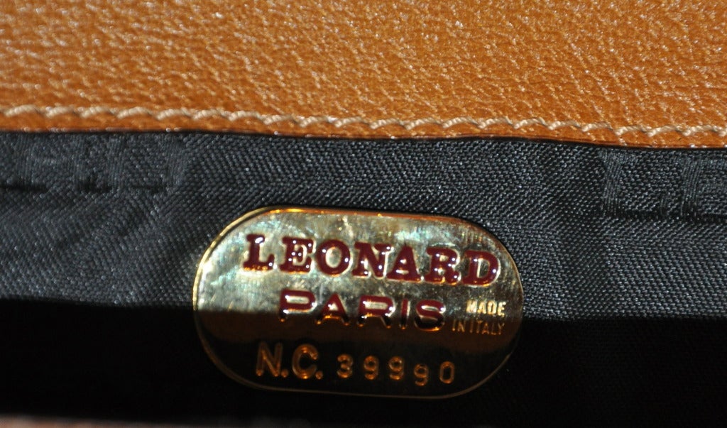 Bolso Leonard con textura y detalles florales Negro en venta