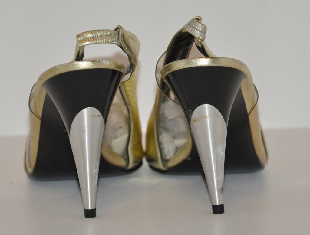 Charles Jourdan Gold Calfskin Evening Sandals In Excellent Condition In New York, NY