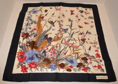 Pañuelo de seda "Mariposas y flores" de Da Maren