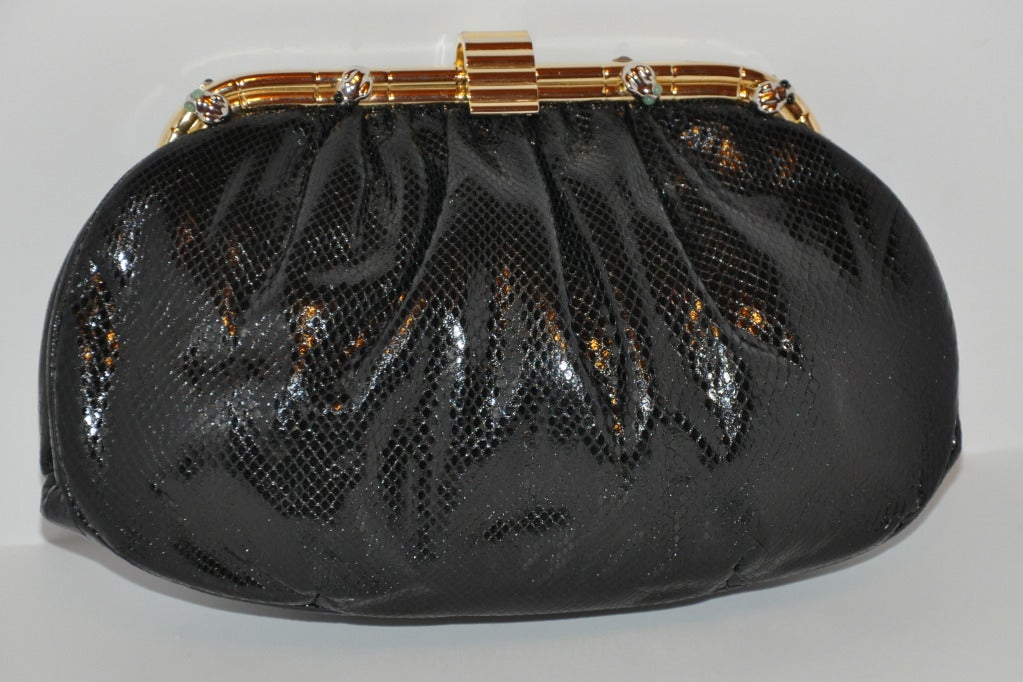 Judith Leibers große Eidechsen-Clutch mit vergoldetem Rahmen ist mit 