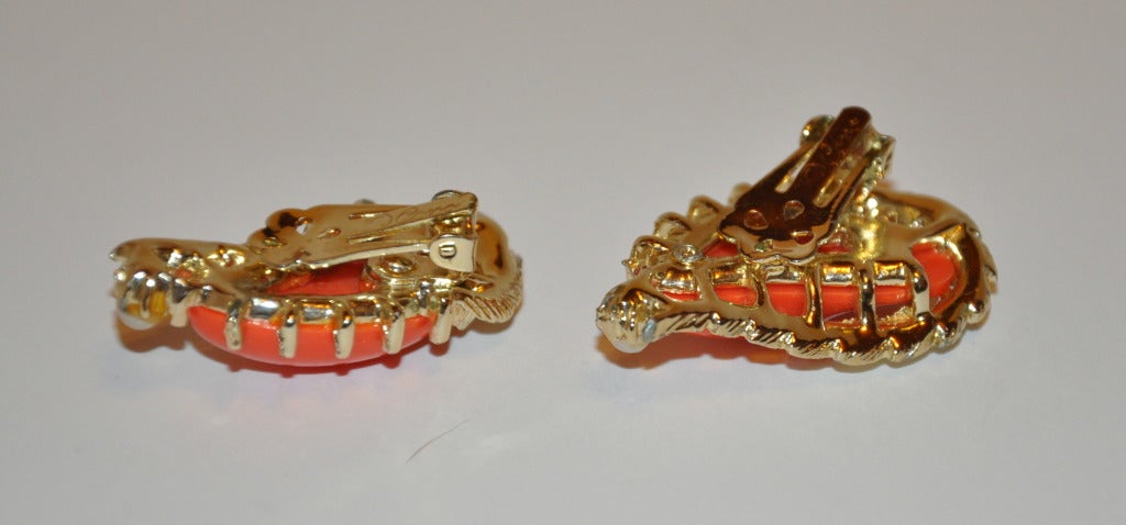 Coro Gold with Coral & Pearl Clip-On Earrings In Excellent Condition For Sale In New York, NY
