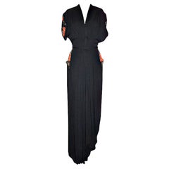 Seltenes Kalmoor Kleid aus schwarzem Crêpe mit Mikrokorallen-Verzierung
