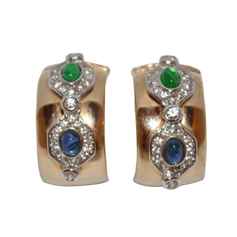Clips d'oreilles en or doré avec cabochon et diamants