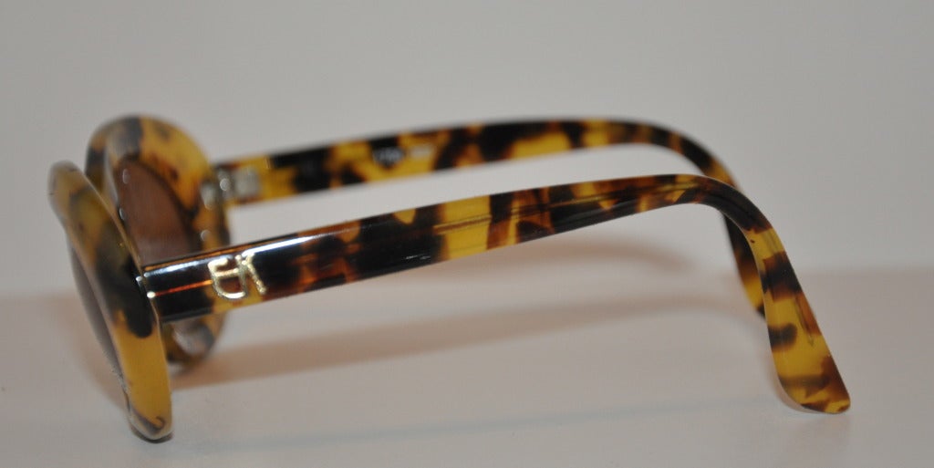 Emmanuelle Khanh Hand-Made Tortoise Shell Sunglasses In Excellent Condition In New York, NY