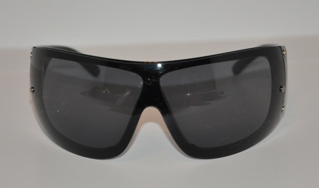 Uitverkoop tapijt Diversen Gianni Venturi Wrap-Around Bold Black with Studs Sunglasses. For Sale at 1stDibs | gianni venturi sunglasses, gianni venturi glasses Uitverkoop tapijt Diversen Gianni Venturi Wrap-Around Bold Black with Studs Sunglasses. For Sale at 1stDibs | gianni venturi sunglasses, gianni venturi glasses