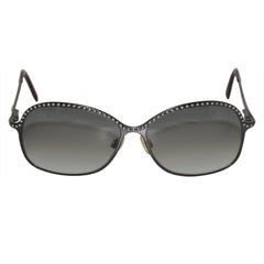 Lulu Guinness Schwarze gerahmte Sonnenbrille mit Perlenbesatz