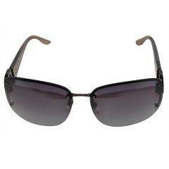 Gucci's "GG"Accented Sunglasses 4