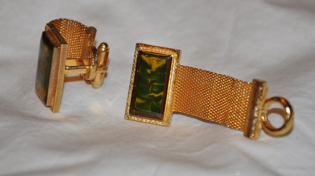Poured Glass and Gold Cufflinks In Excellent Condition For Sale In New York, NY