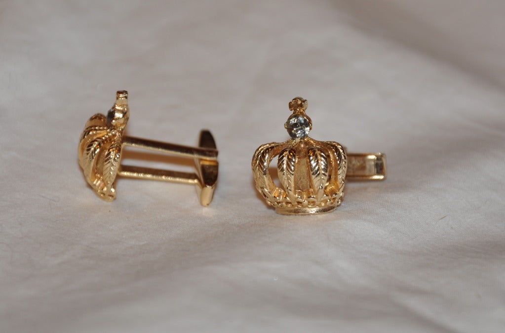 Diamond Crown Cufflinks In Excellent Condition For Sale In New York, NY
