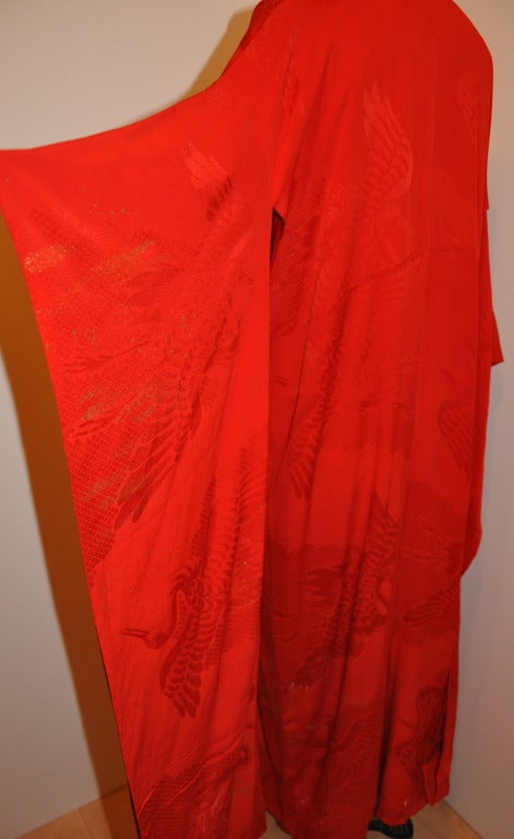 Authenic Hand-Painted With Gold Specks Fully-Lined Red Kimono In Excellent Condition In New York, NY