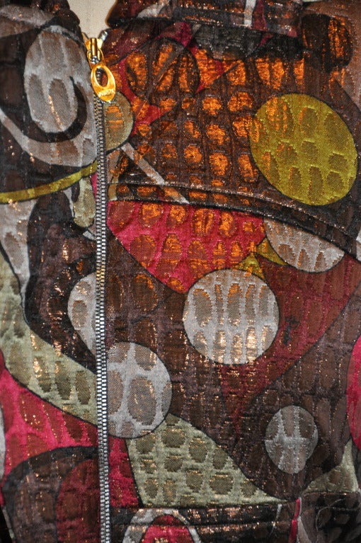Emilio Pucci Mehrfarbiges gestepptes Top aus metallischem Lamé mit Reißverschluss an der Rückseite im Zustand „Hervorragend“ im Angebot in New York, NY