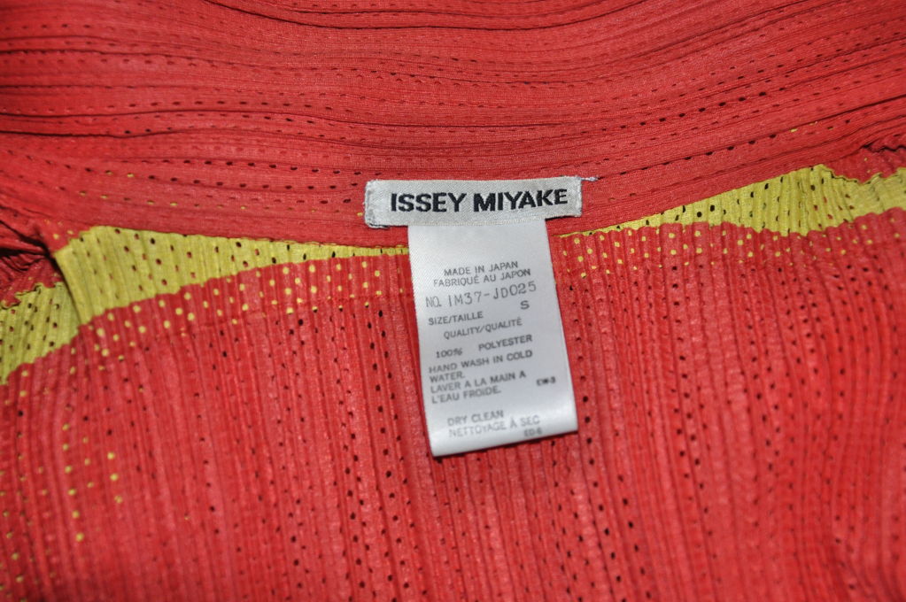 Issey Miyake Zipper jacket 1