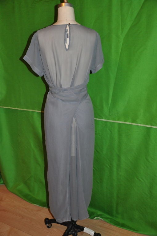 Morgan La Fay Graues vielseitiges Abendkleid aus Chiffon Damen im Angebot