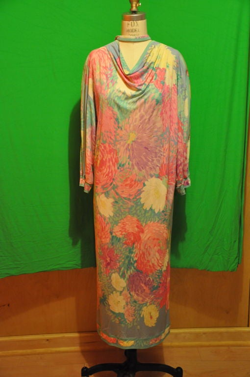 Leonard von Paris, mehrfarbiges Kleid mit „Splash“-Muster im Zustand „Gut“ im Angebot in New York, NY