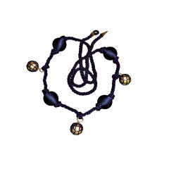 Cinturón de corbata Alma Couture azul marino.