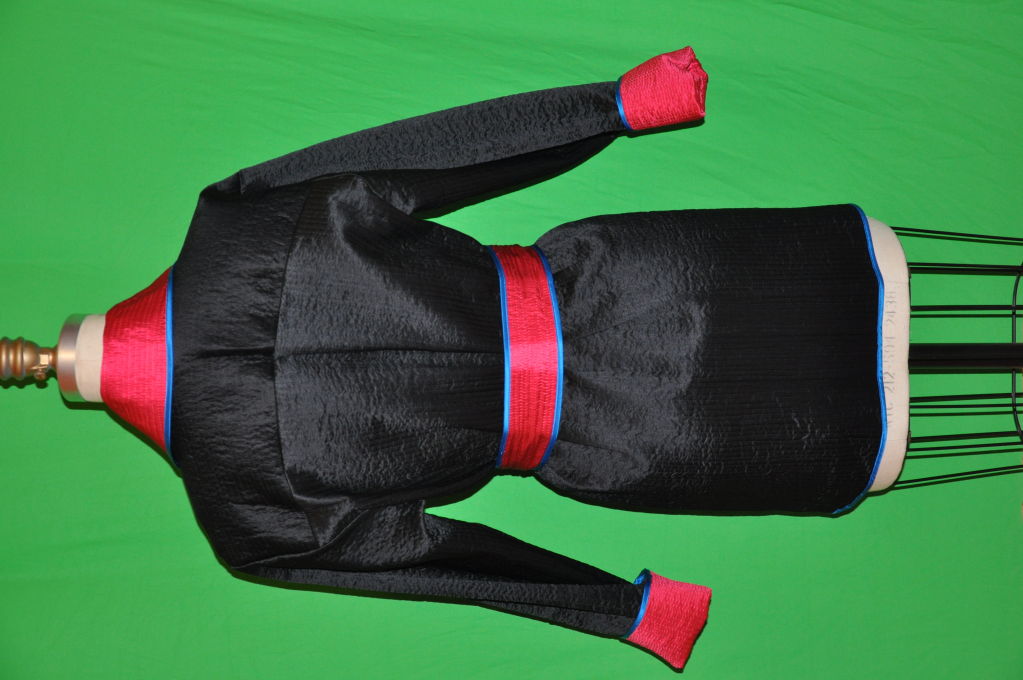 Women's Fernando Sanches reversible lounge wrap tie jacket For Sale