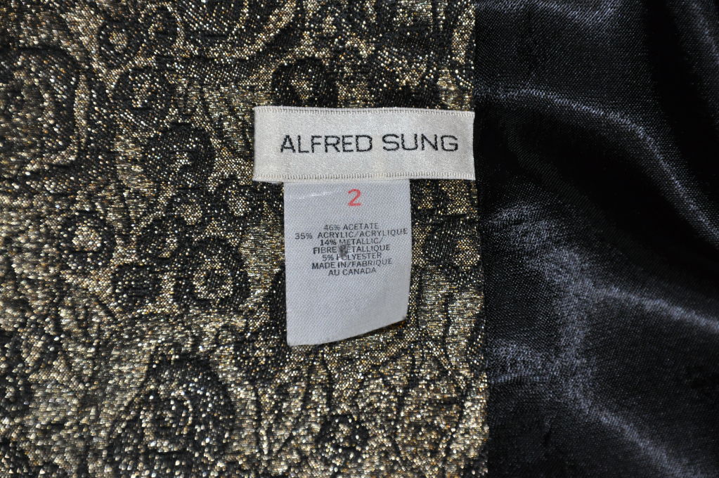 Alfred Sung Metallic gold and black evening jacket In Good Condition In New York, NY