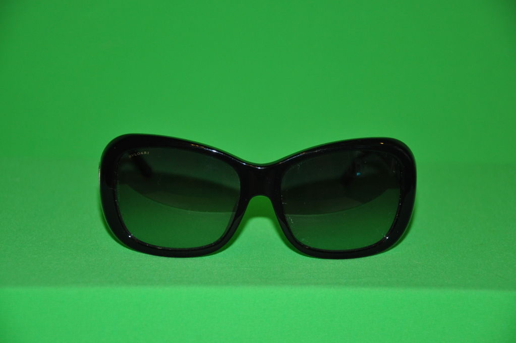 Bulgari black lucite sunglasses with tinted lens las signature 