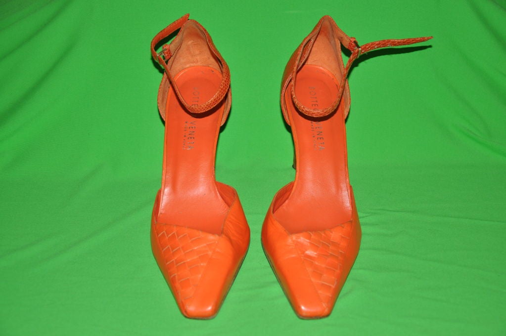 Bottega Veneta tangerine woven leather ankle straps shoe