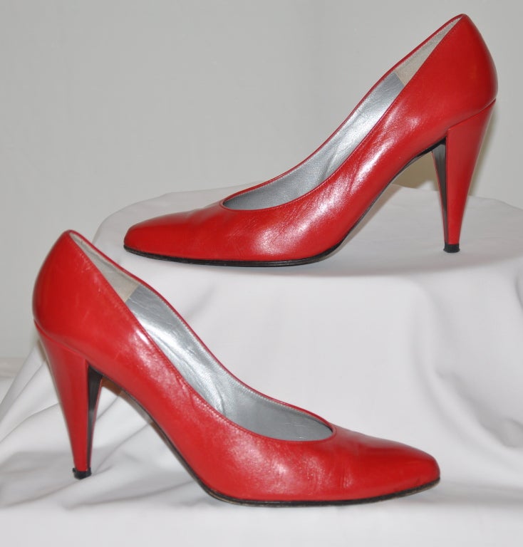 Women's Charles Jourdan Red leather pumps