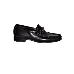 Vintage Gucci Men's classic black leather loafers