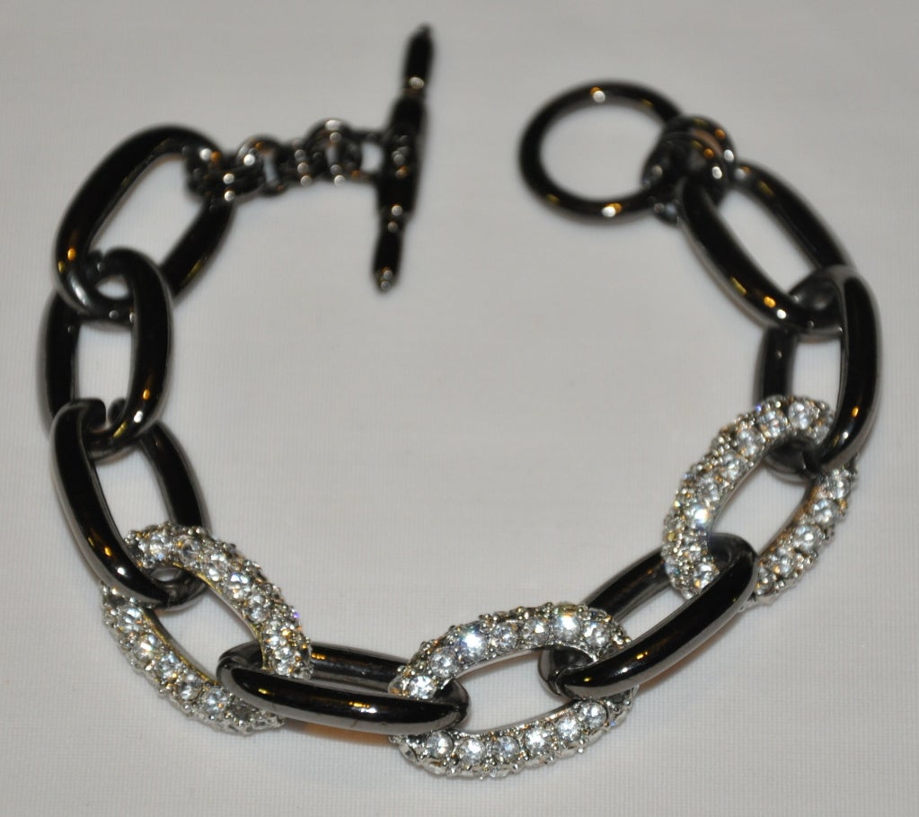 Kenneth Jay Lane Pulsera de metal de cañón y Swarovski Contemporáneo en venta
