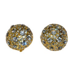 Boucles d'oreilles en or doré avec strass de différentes tailles