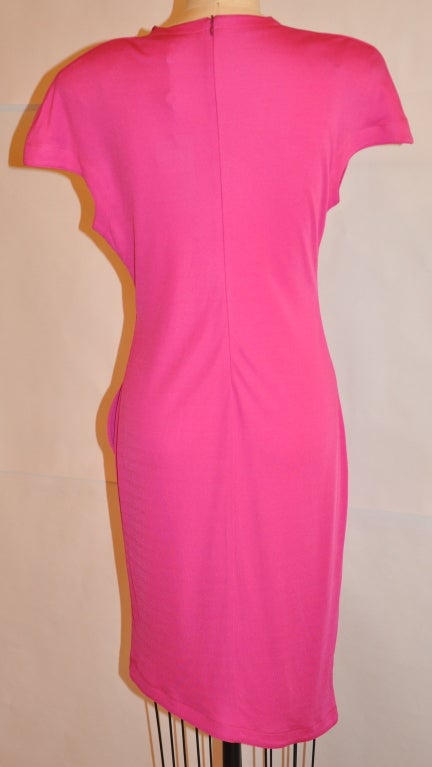 Thierry Mugler Signature Fuchsiafarbenes Jersey-Kleid mit asymmetrischem Schnitt (Pink) im Angebot