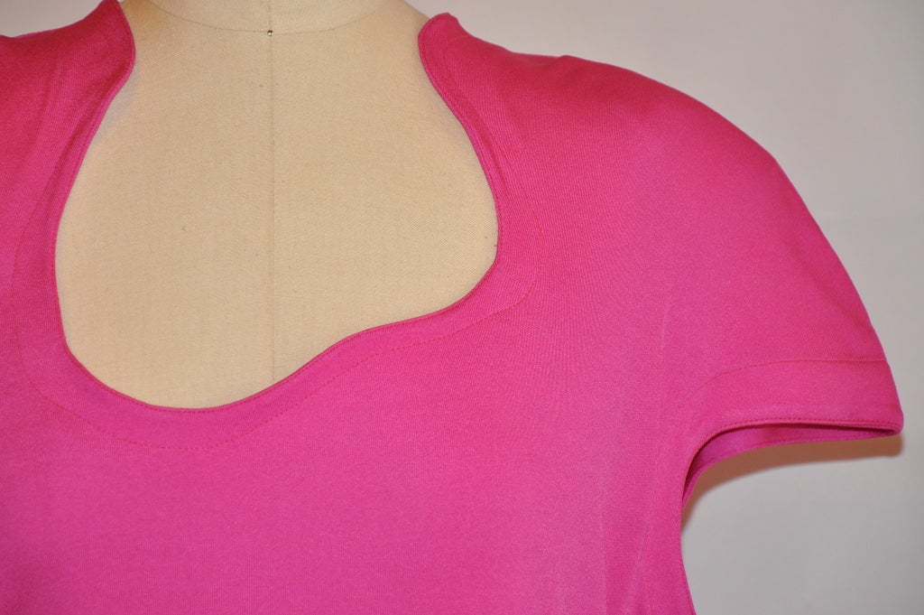 Pink Thierry Mugler Signature Form-Fitting Fuchsia Jersey Asymmetrically-Cut Dress For Sale