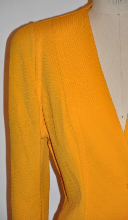 Thierry Mugler Asymmetric-cut Banana textured suit In Excellent Condition For Sale In New York, NY