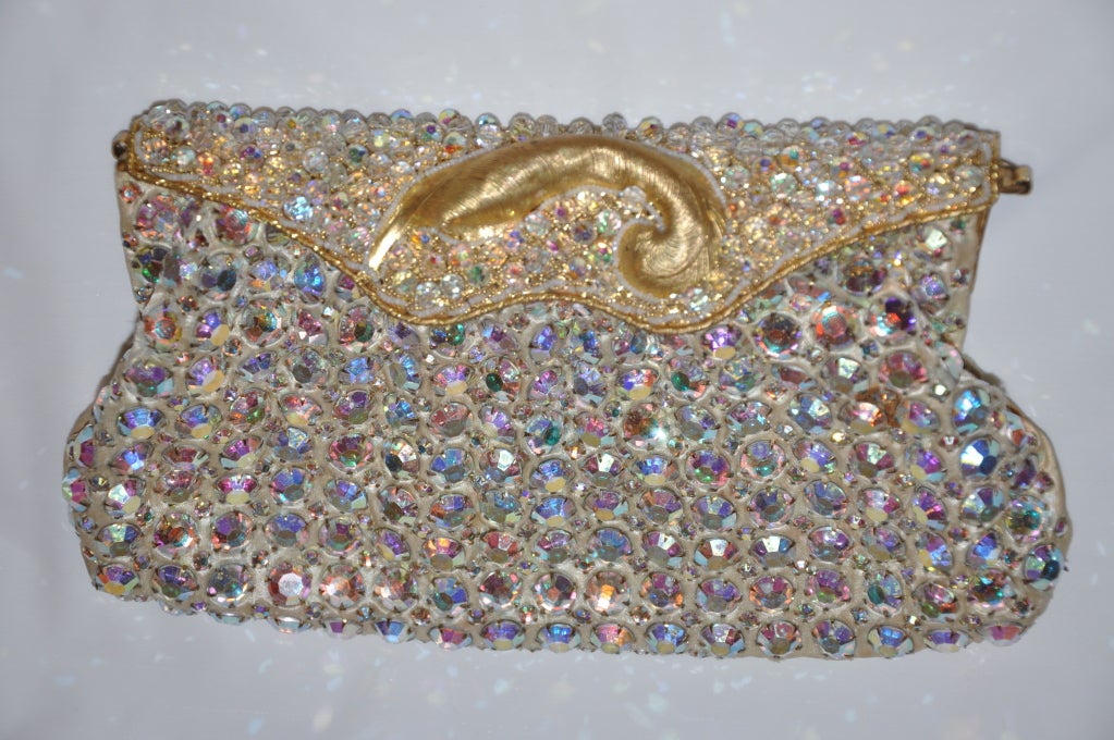 Delill rhinestones and crystals clutch