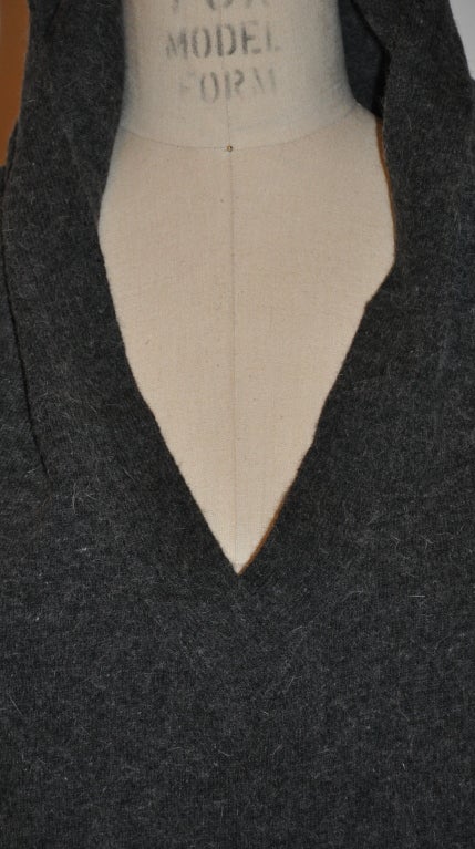 Jean-Paul Gaultier - Pull en laine anthracite avec boutonnage Bon état - En vente à New York, NY