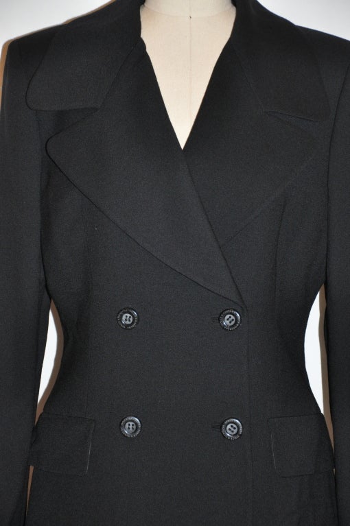 Dolce & Gabbana - Costume à double boutonnage en crêpe bleu marine Pour femmes en vente