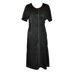 Robe noire à broderie crème Nobu Nakano (Japon)