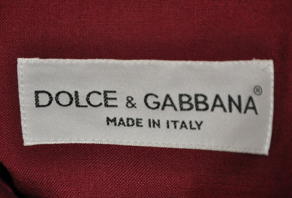 Red Dolce & Gabbana Bordeux ensemble