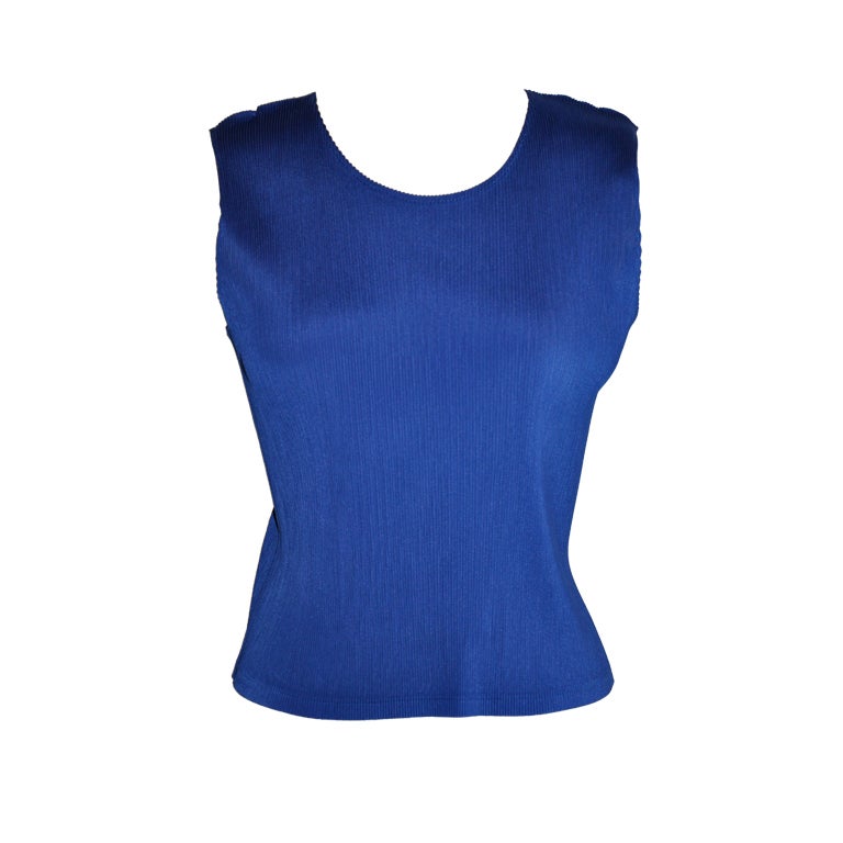 Canotta a pieghe blu di Issey Miyake