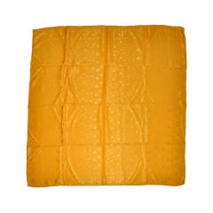Per Spook Bold Gelb Seidenkrepp de Chine Schal mit Blumendruck