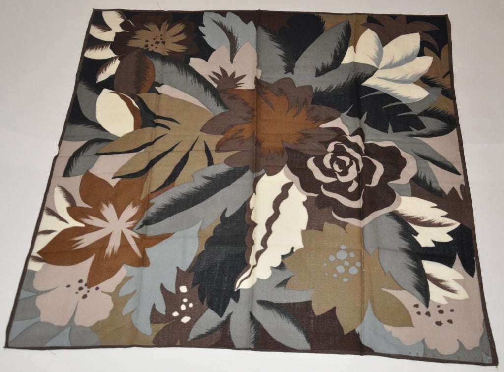 Perry Ellis multi-color bold floral print wool challis scarf measures 37