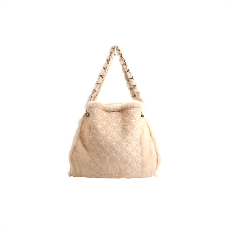 CHANEL Ivory Beige Quilted Leather Suede Shearling Bag For Sale