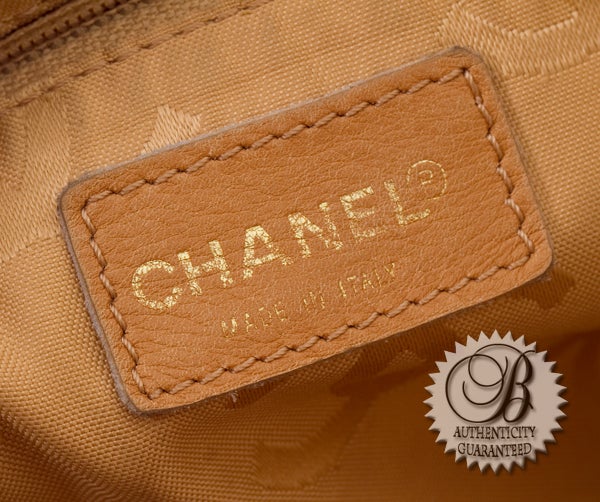 CHANEL Beige Leather Surpique Contrast Stitch Hobo Bag For Sale 4