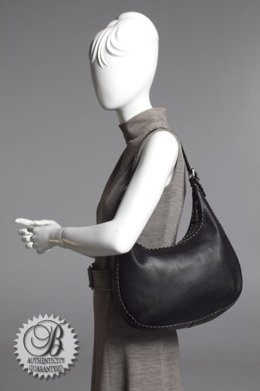 FENDI Black Selleria Leather Hobo Shoulder Bag For Sale 6