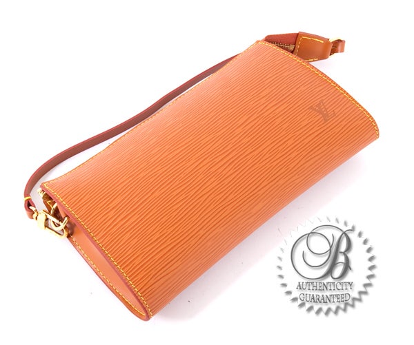 Women's LOUIS VUITTON Cipango Epi Leather Pochette Accessories Pouch Bag For Sale