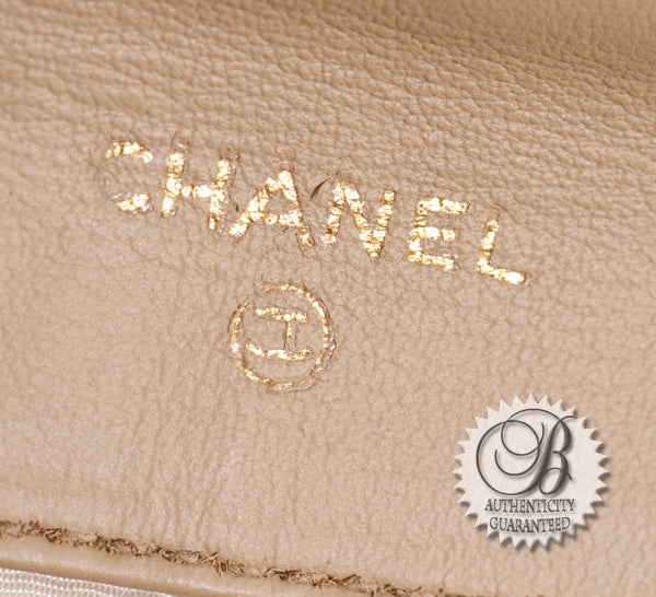 Women's CHANEL Camel Beige Caviar Leather Wallet Clutch For Sale