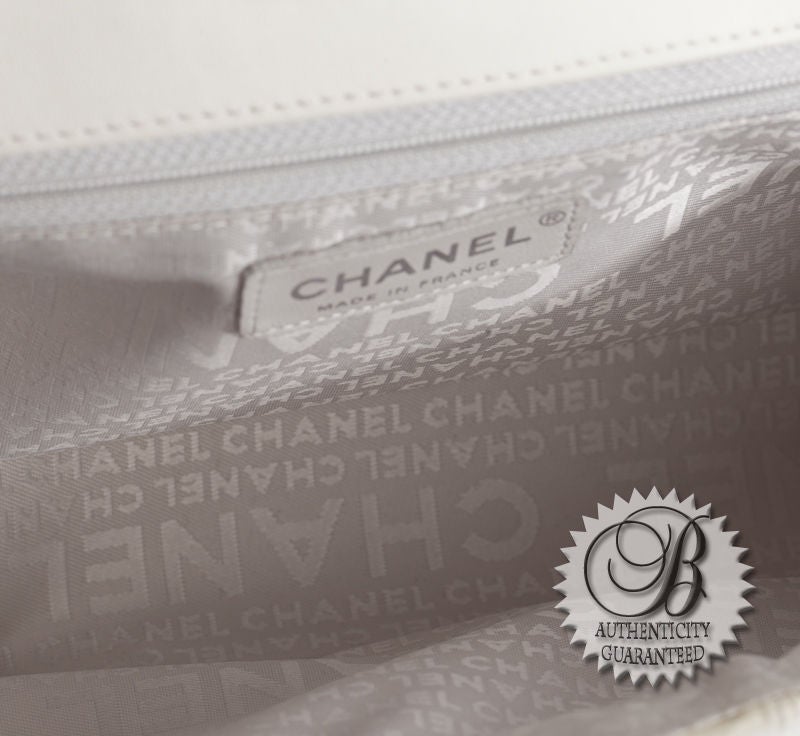 CHANEL Ivory Patent Leather Cube Quilted Flap Bag For Sale 3